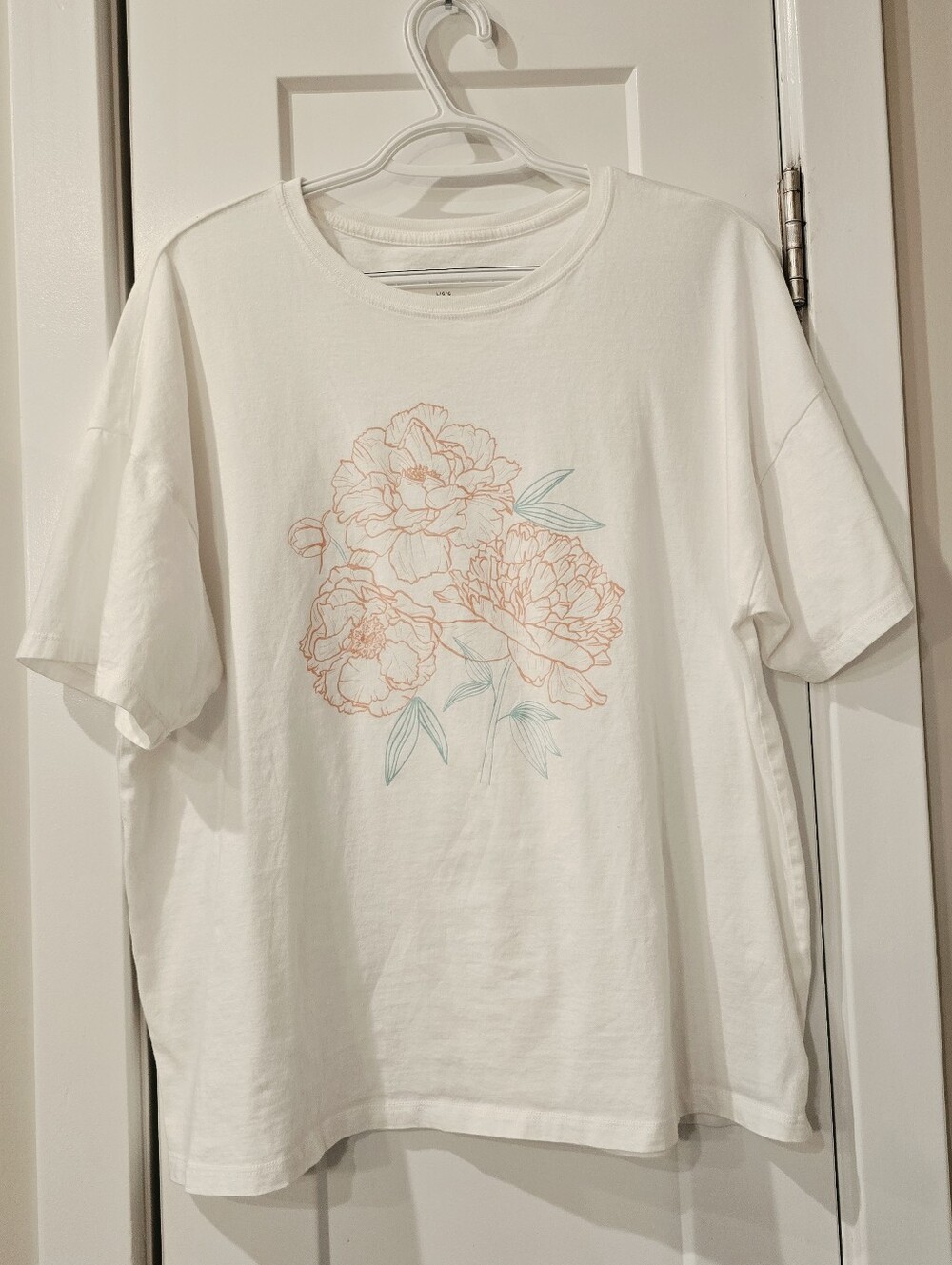 American Eagle Floral Outline Tee